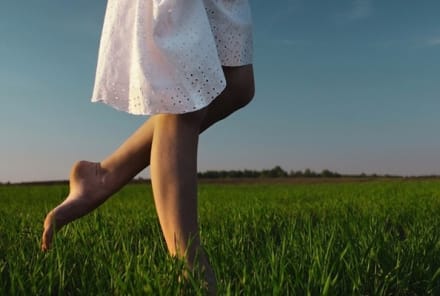 The Surprising Health Benefits Of Going Barefoot